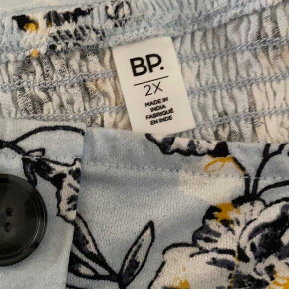 BP Button Front Floral print Tank - Picture 6 of 8